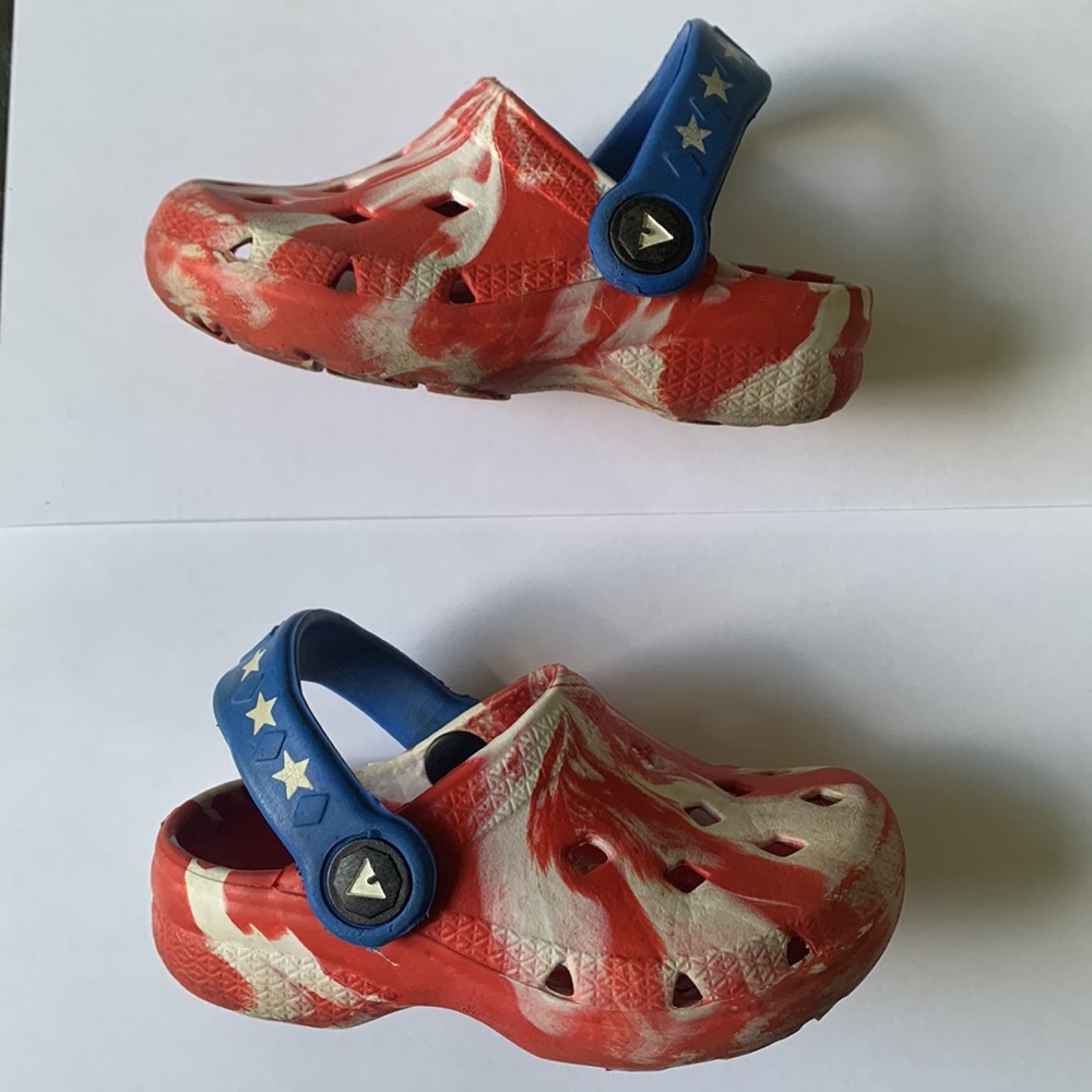 Air Walk Rubber Clogs Toddler Sz 6 1/2–7 Red White & Blue 4th of July Patriotic